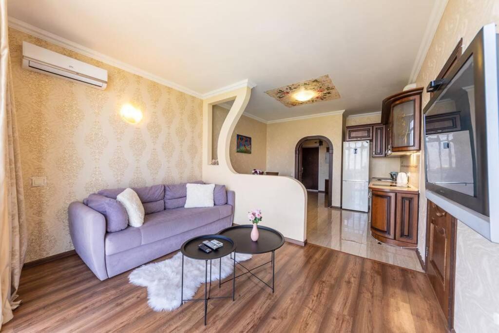 Apartments With Crazy Panoramic View Of The Dniepr Kyiv Exterior photo