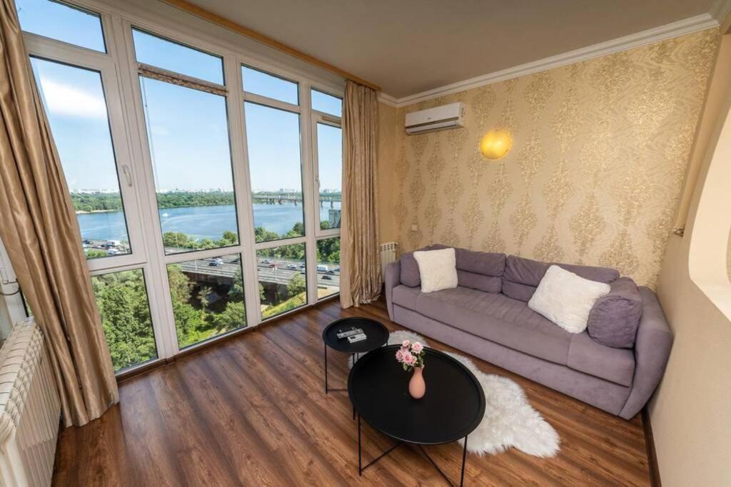 Apartments With Crazy Panoramic View Of The Dniepr Kyiv Exterior photo